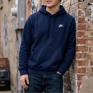 Nike Men's Club Fleece Pullover Hoodie/Midnight Navy With White Swoosh Logo